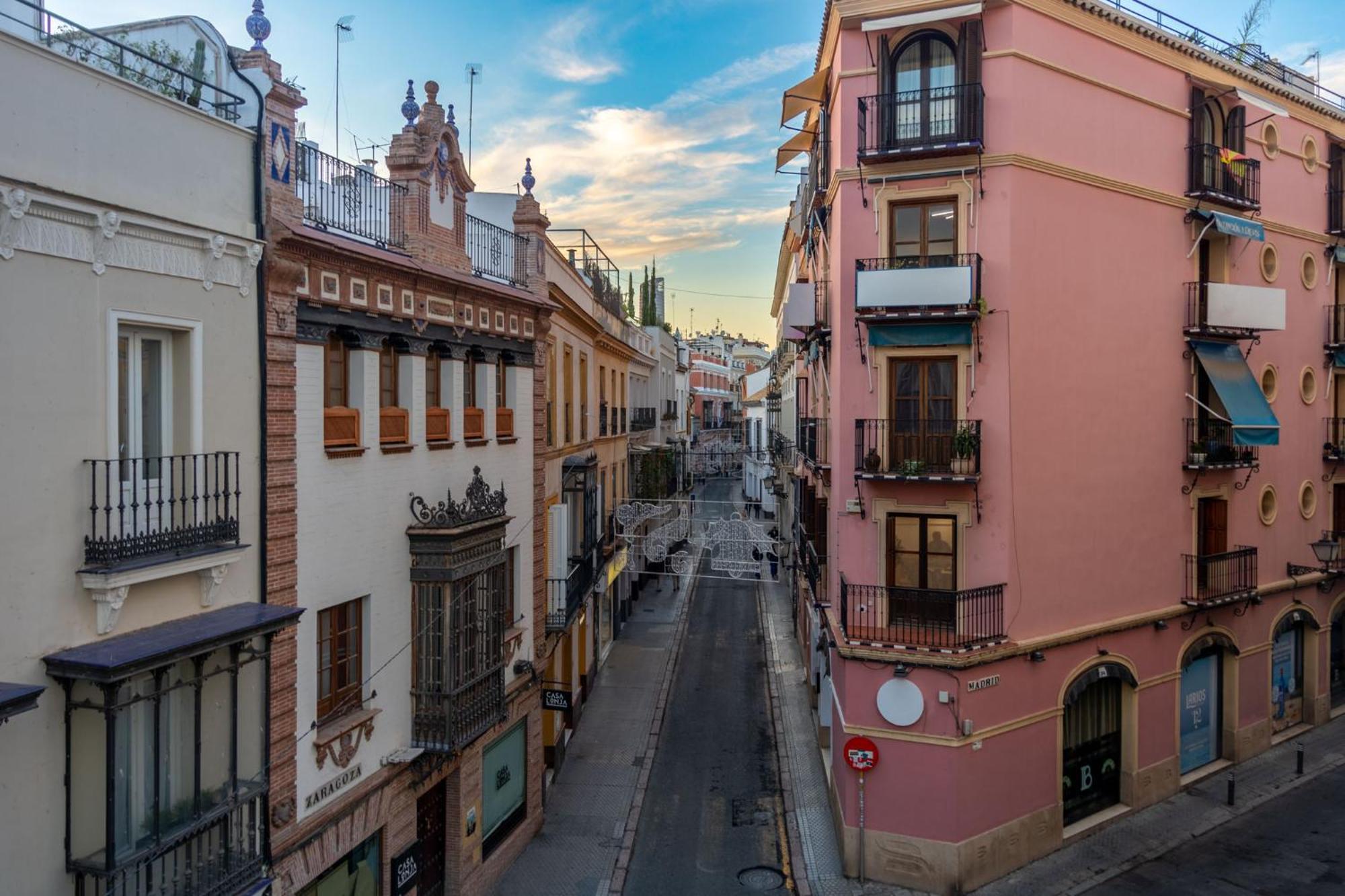 Plaza Nueva By Valcambre * Sevilla